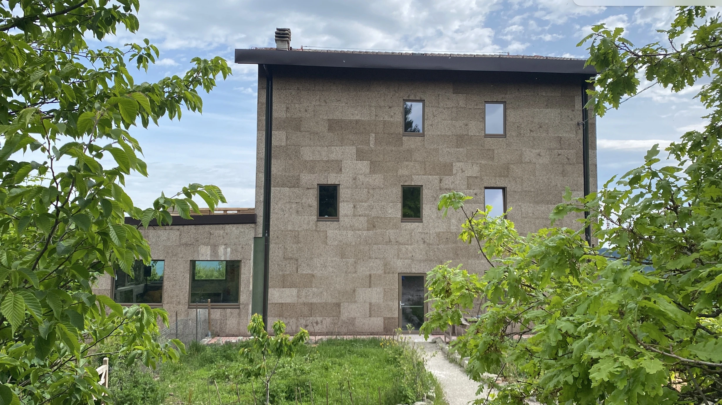 Girotondo Horizons — the property and garden in the Appennino Reggiano